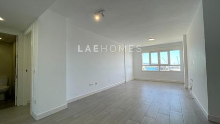 Málaga, Andalusia 29002 - Photo 2