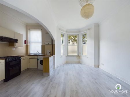 1 bedroom flat to rent - Photo 2