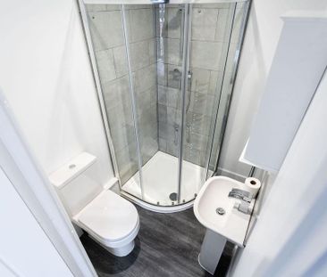 6 bedroom terraced house to rent - Photo 5