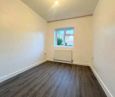 3 bedroom flat to rent - Photo 1