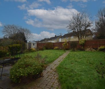 3 bedroom End Terraced House - Harwood Hill, Welwyn Garden City - Photo 6