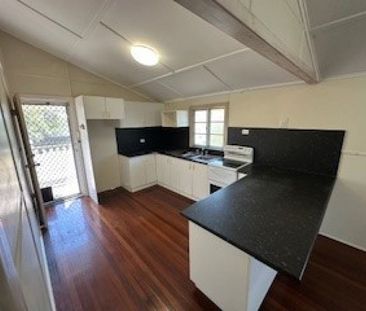 9 Urquhart Street, Currajong - Photo 3