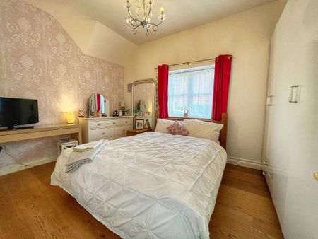 2 bedroom semi-detached bungalow to rent - Photo 4