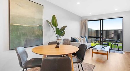 4 Bedroom, 2 Bathroom Modern Townhouse – Short-Term Stay (3 Months) - Photo 4