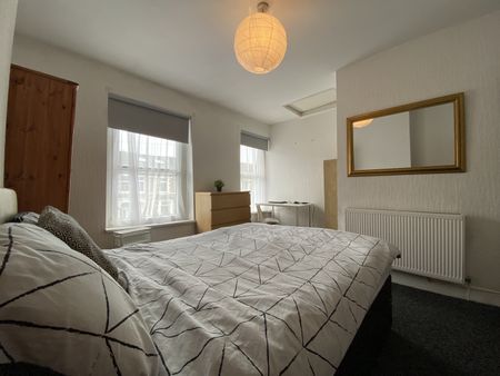 Llantrisant Street, Cathays - Photo 5