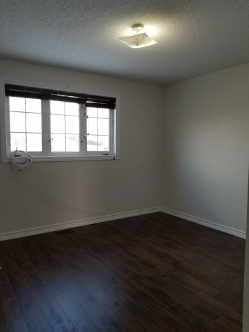 For Lease - 38 Lang Drive, Barrie, Ontario - Photo 5