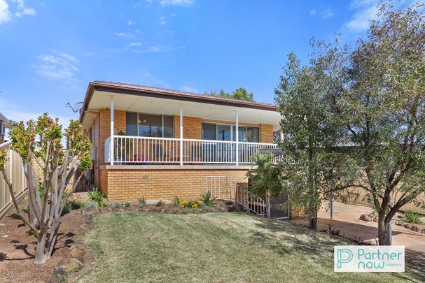 9 Yarmouth Parade, TAMWORTH NSW 2340 - Photo 1