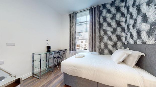 Studio to rent - Photo 1