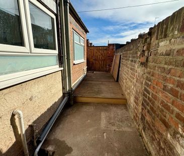 Chanterlands Avenue - Photo 5