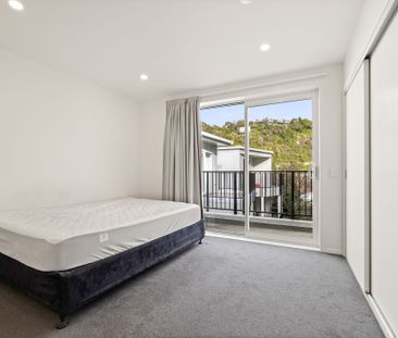 Modern, Furnished Apartment - Photo 4