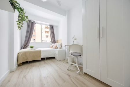 Carrer Campoamor, Valencia, Valencian Community 46022 - Photo 5