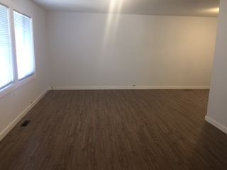 Well Maintained Bungalow 4 bdrms home in Huntington Hills! - Photo 2