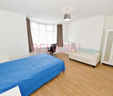 5 bedroom semi-detached house to rent - Photo 2