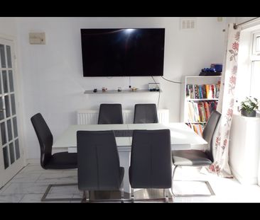 3 Bed Semi-Detached House, Blakesley Walk, LE4 - Photo 5