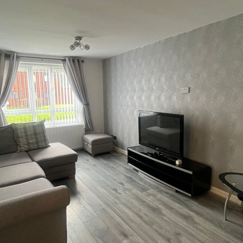 Warren Court - Photo 1