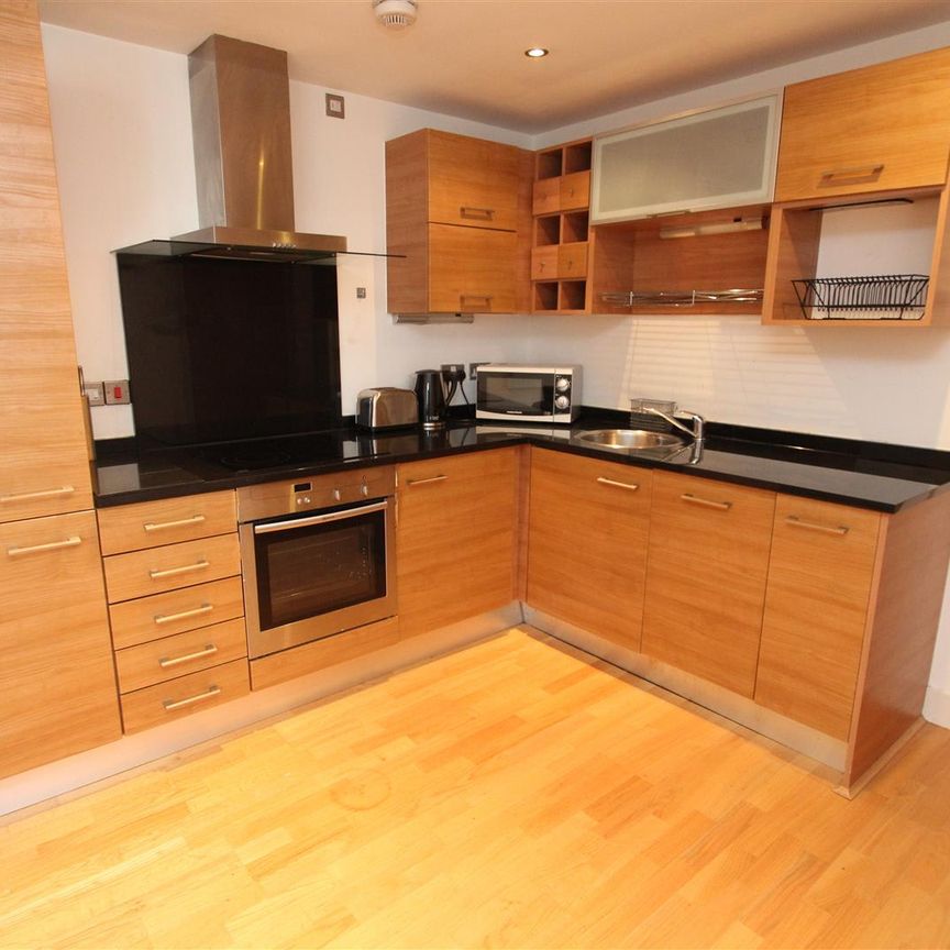 La Salle, Leeds City Centre, LS10 1NG - Photo 1