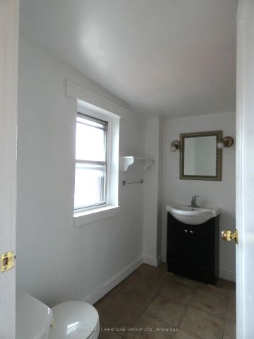 201 Main Street S #6 - Photo 4