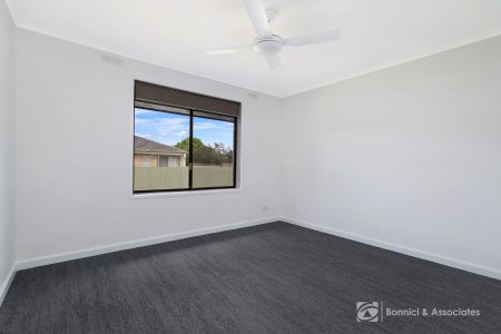 3/30 Awburn Street, Wodonga - Photo 3