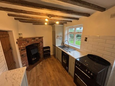 1 BED Terraced House To rent - Photo 2