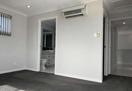 4/46 Maranark Avenue, Mount Pleasant QLD 4740 - House For Rent | Domain - Photo 4