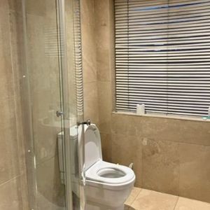 Room in a Shared House, Greenwich High Road, SE10 - Photo 3