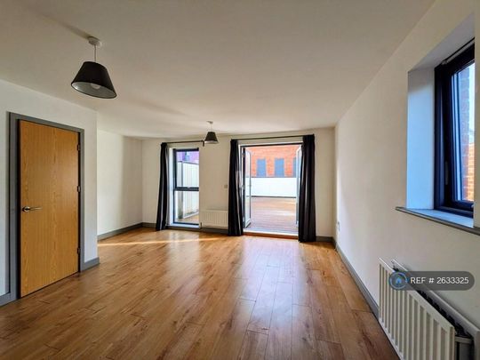 3 bedroom semi-detached house to rent - Photo 1