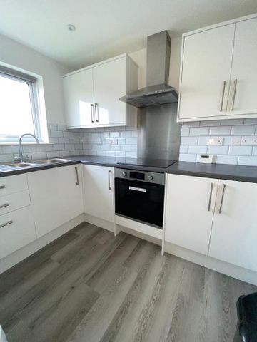 3 bedroom apartment to rent - Photo 5