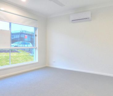 Stylish 4 Bedroom Home - Photo 5