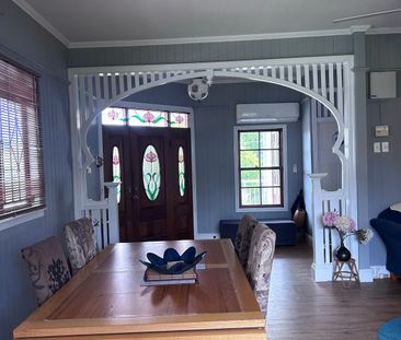 East Brisbane - Photo 2