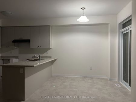 For Lease - 122 Varsity Drive, Welland, Ontario - Photo 5