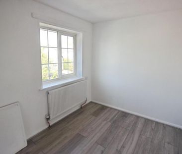2 bedroom house to rent - Photo 1