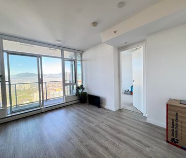 13350 Central Avenue #3204, Surrey, BC V3T0S1 - Photo 2