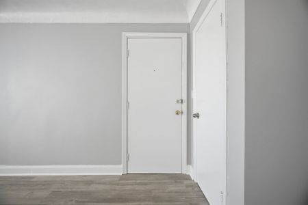 For Lease - 1047 Churchill Avenue Unit# 1, Oakville, Ontario - Photo 2