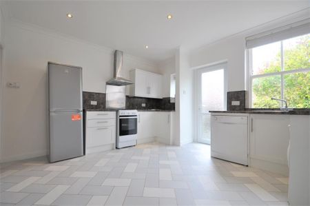 2 bedroom terraced house to rent - Photo 3