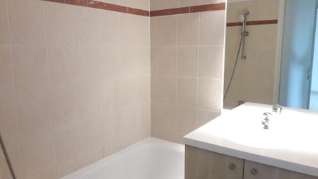 location Appartement T2 DE 42.25m² À POITIERS - Photo 5