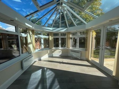 4 bedroom detached house to rent - Photo 5