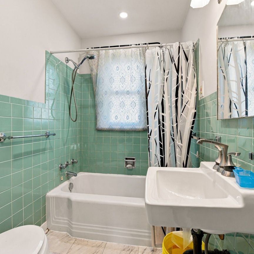 For Lease - 403 Grantham Avenue Unit# Upper, St. Catharines, Ontario - Photo 1