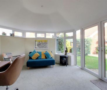 4 bedroom detached house to rent - Photo 1