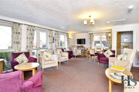 2 bedroom retirement property to rent - Photo 4