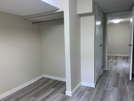 2 bedroom, 1 bathroom Basement in Waskasoo - Photo 2