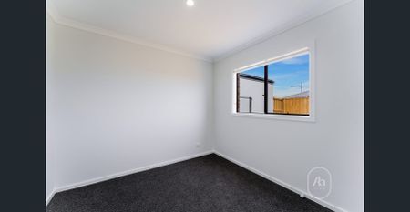 Modern Family Living in Strathtulloh (Solar Panels Available for Energy Bill Savings) - Photo 3