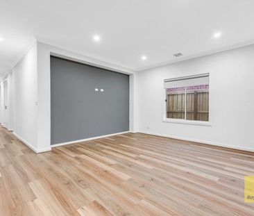 Spacious Family Living with Modern Comforts - Photo 1