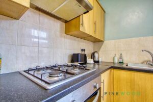 2 BEDROOM House - Mid Terrace - Photo 3