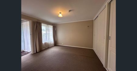 Modern 1-Bedroom Unit which includes gas, electricity, water & fortnightly cleaner. - Photo 2