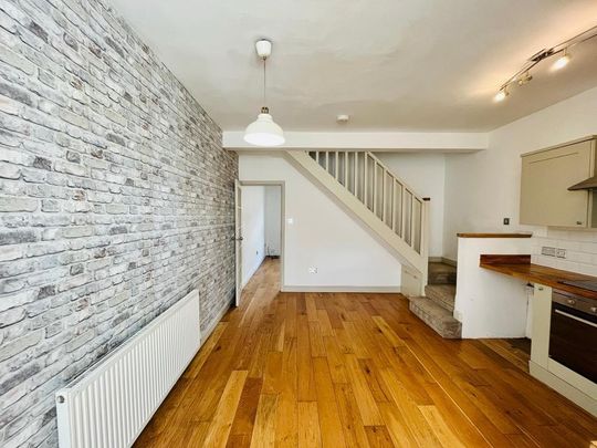2 bedroom terraced house to rent - Photo 1