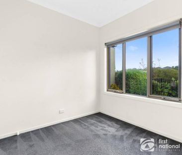 Charming 3-Bedroom Home - Photo 5