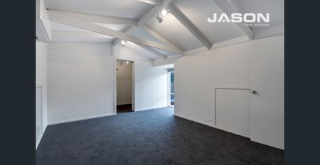 Great for Airport Commuters! - Photo 4