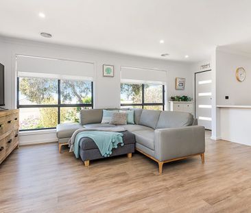 2a Towers Street, Flora Hill - Photo 3