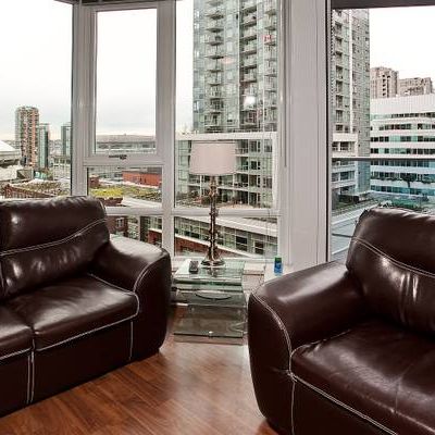 PET FRIENDLY-AVAILABLE November 1st-FURNISHED 2 BEDROOM @ 788 Hamilton - Photo 1