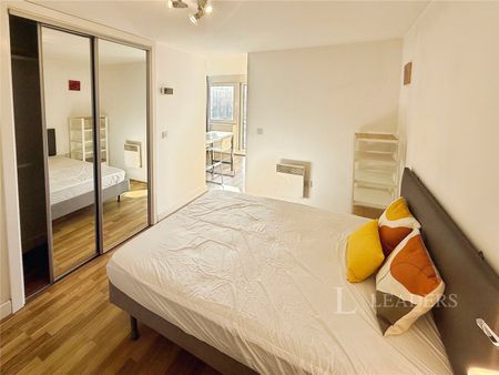 apartment to rent High Street, Southampton, Hampshire, SO14 - Photo 3